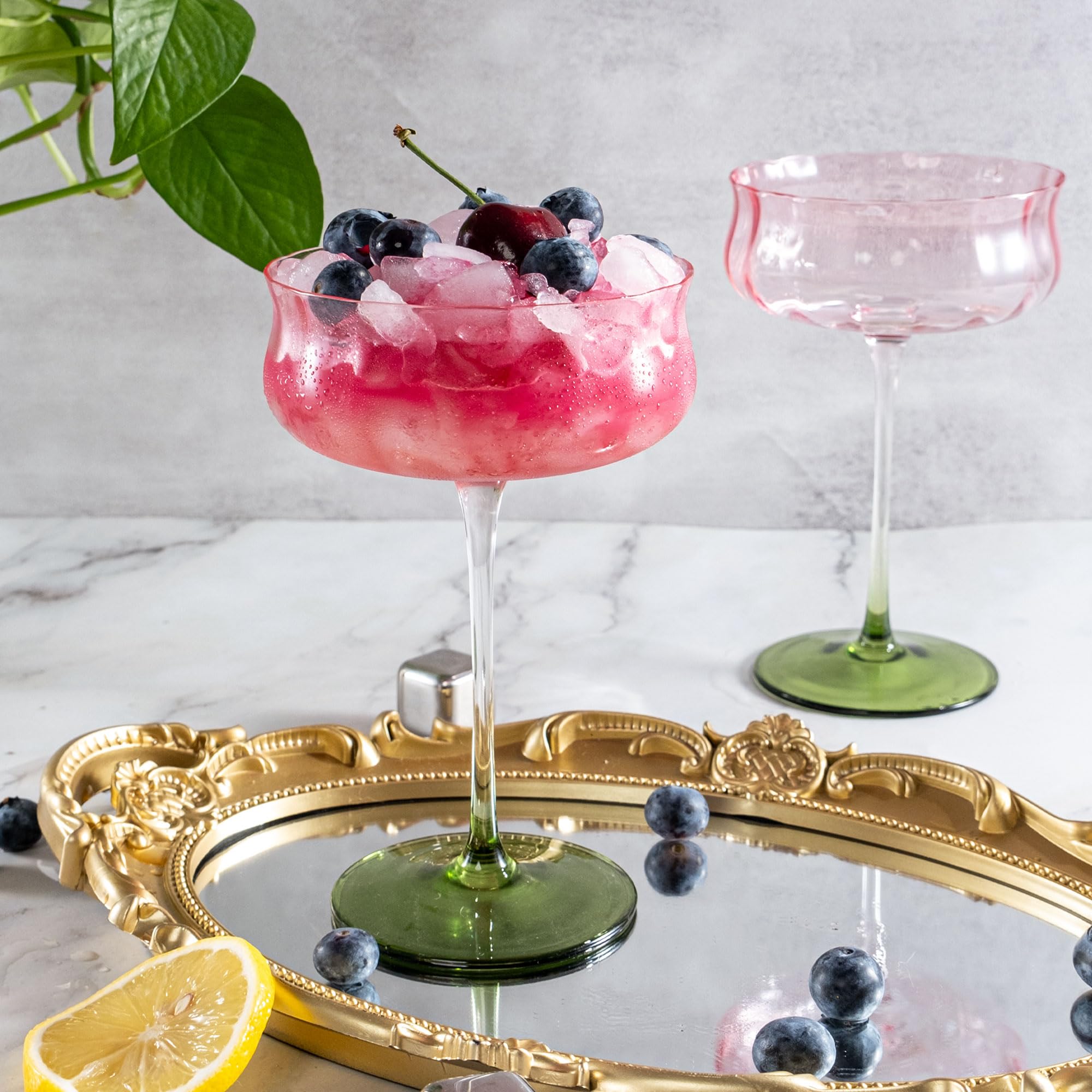 Gift box presentation with JEKOSEN Tulip Series glasses, ready for gifting.