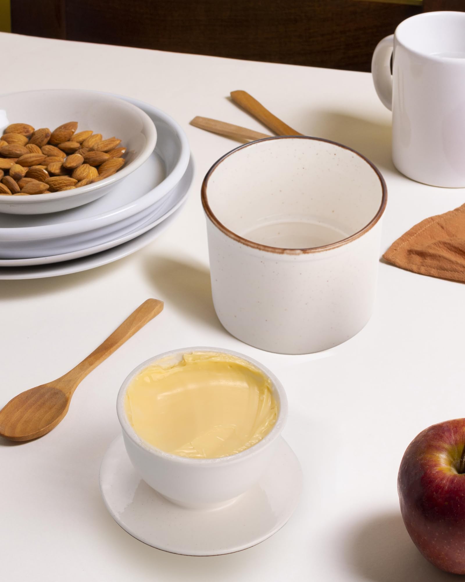 Jersinwei holiday gift package emphasizes stylish home decor.
