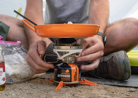 Jetboil Summit Skillet dimensions 8x8 inches fit compact backcountry setups.