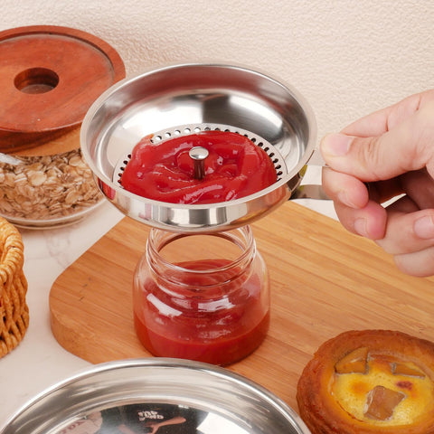JETONN ideal for dry goods and spices without mess.