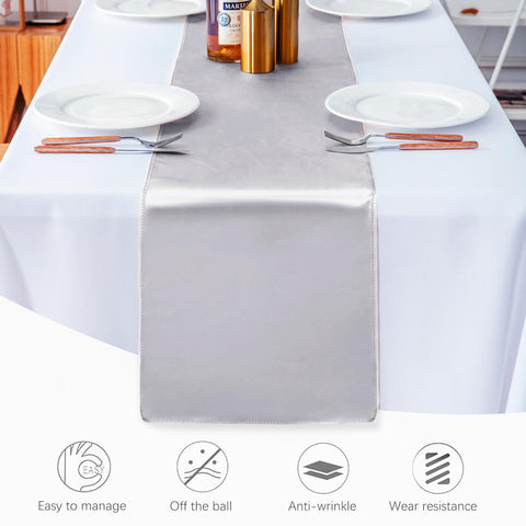 Jevix silver runner on wedding table for refined ambiance
