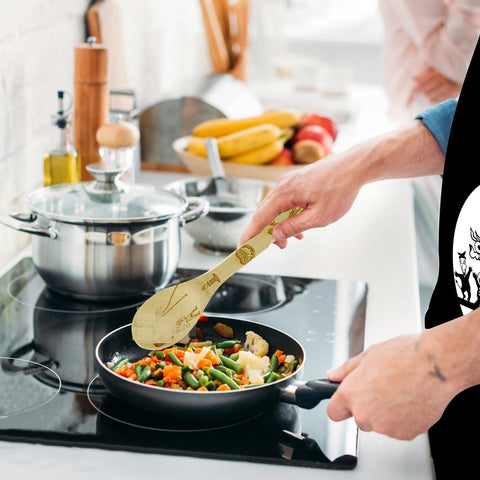 Jewelvwatchro oven mitt and potholder with apron for protected, comfortable cooking.