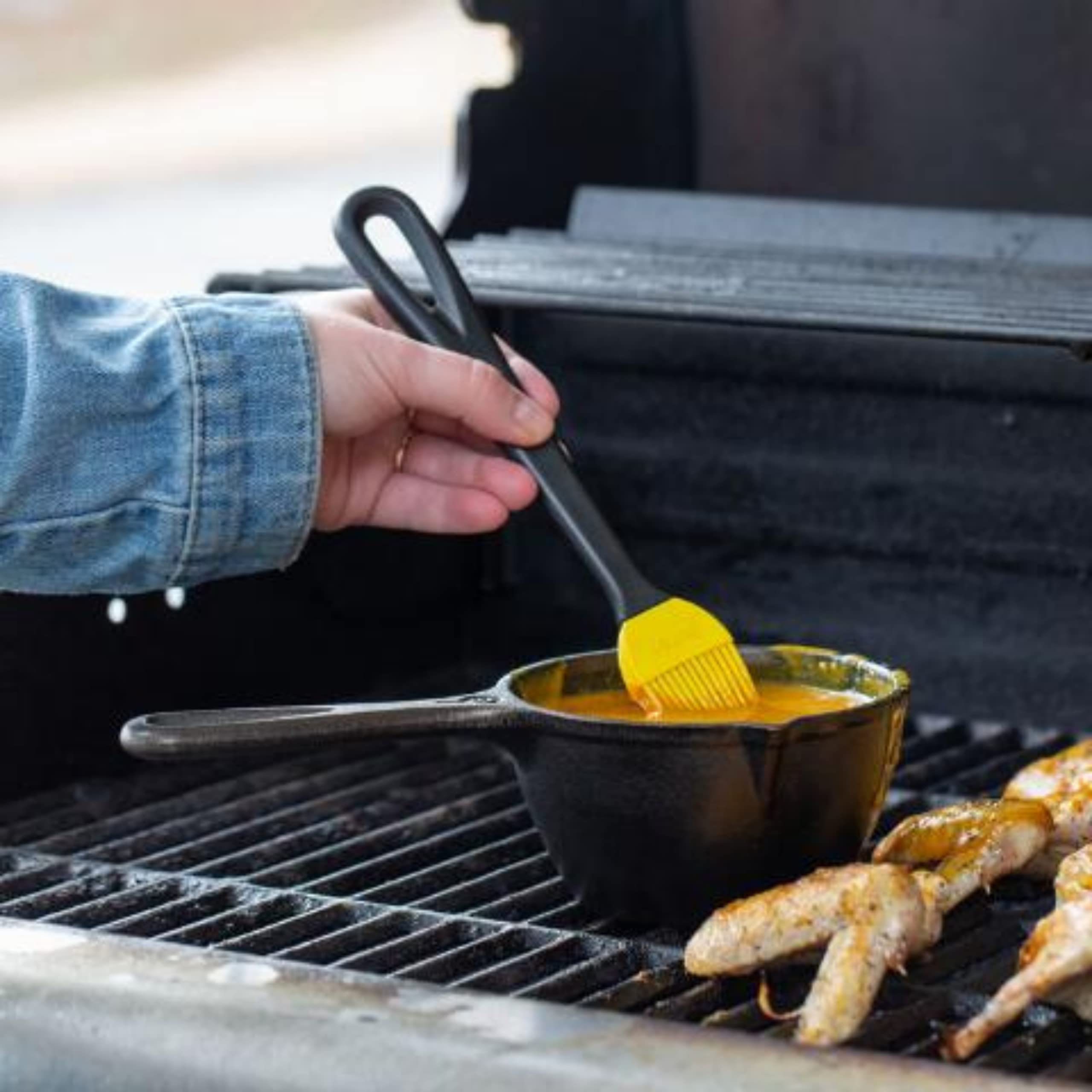 Jim Beam JB0204 easy to clean after seasoning and daily use.