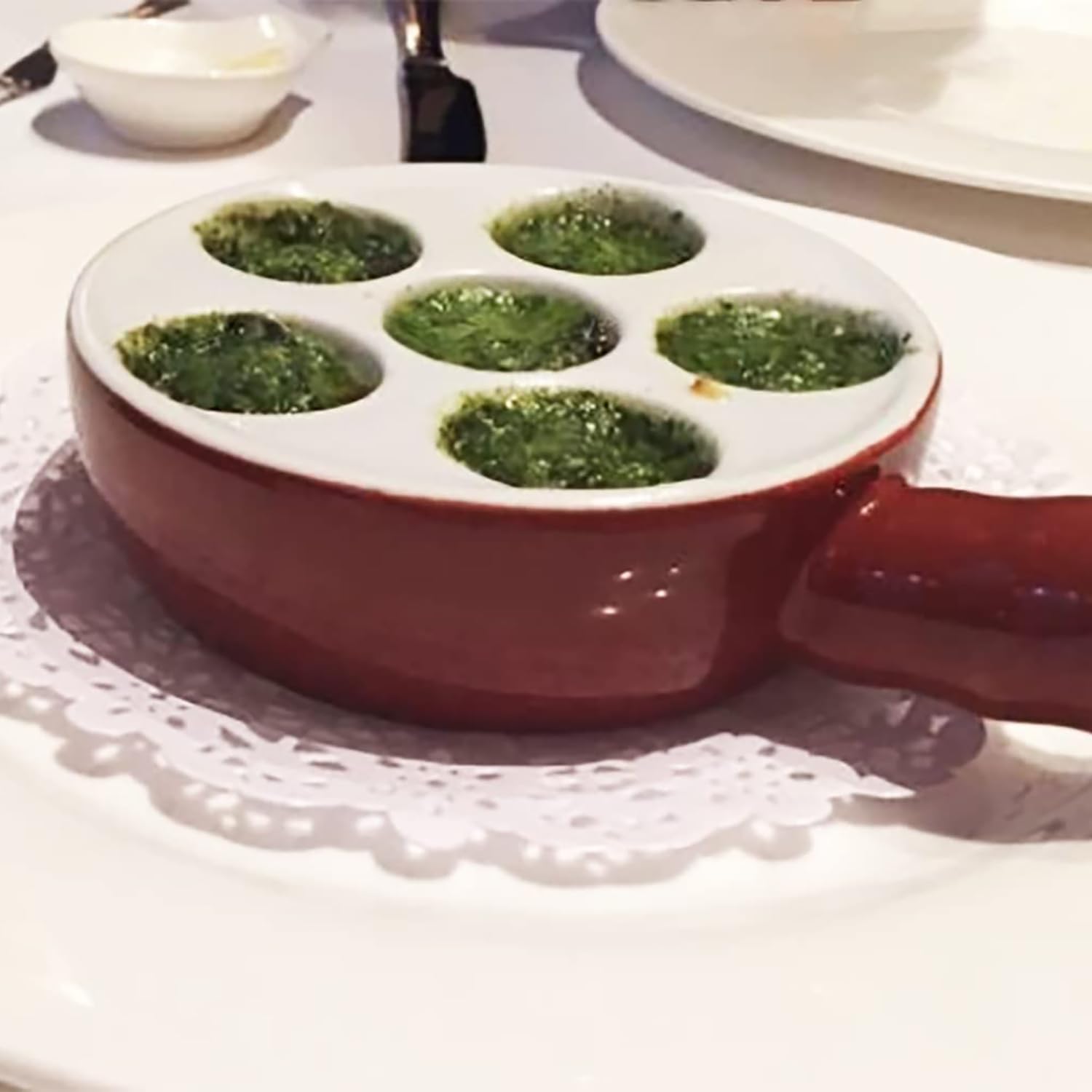 Jinsongdafa gift-ready snail plate set for homes, restaurants, or hotels.