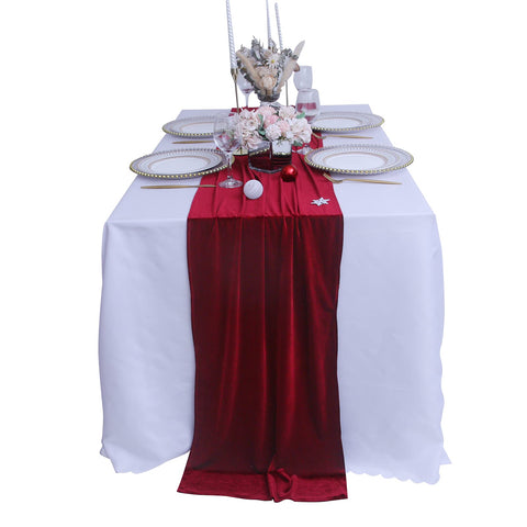 JINVASE velvet table runner on a hotel banquet table with wrinkle resistance.