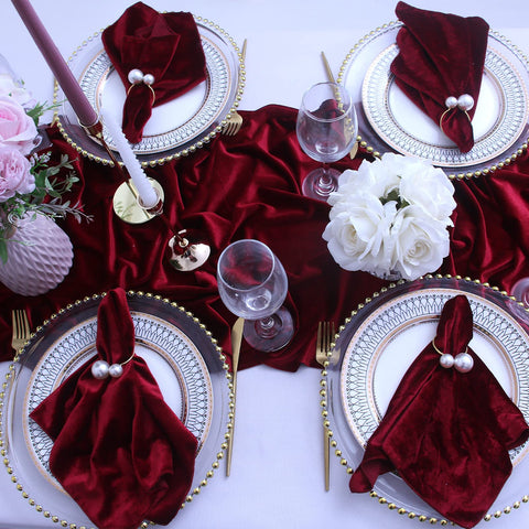 JINVASE burgundy velvet runner showcased for Christmas banquet setting.