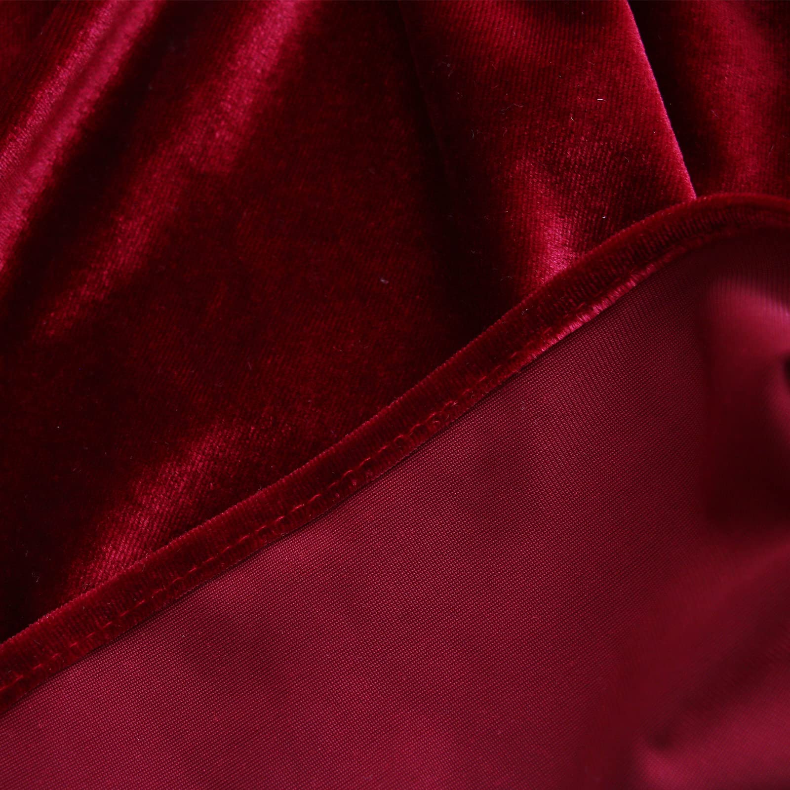 JINVASE velvet runner close-up highlighting soft texture and color.