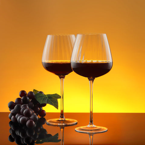 Joeyan hand-blown crystal wine glass showcasing brilliance for wine tastings