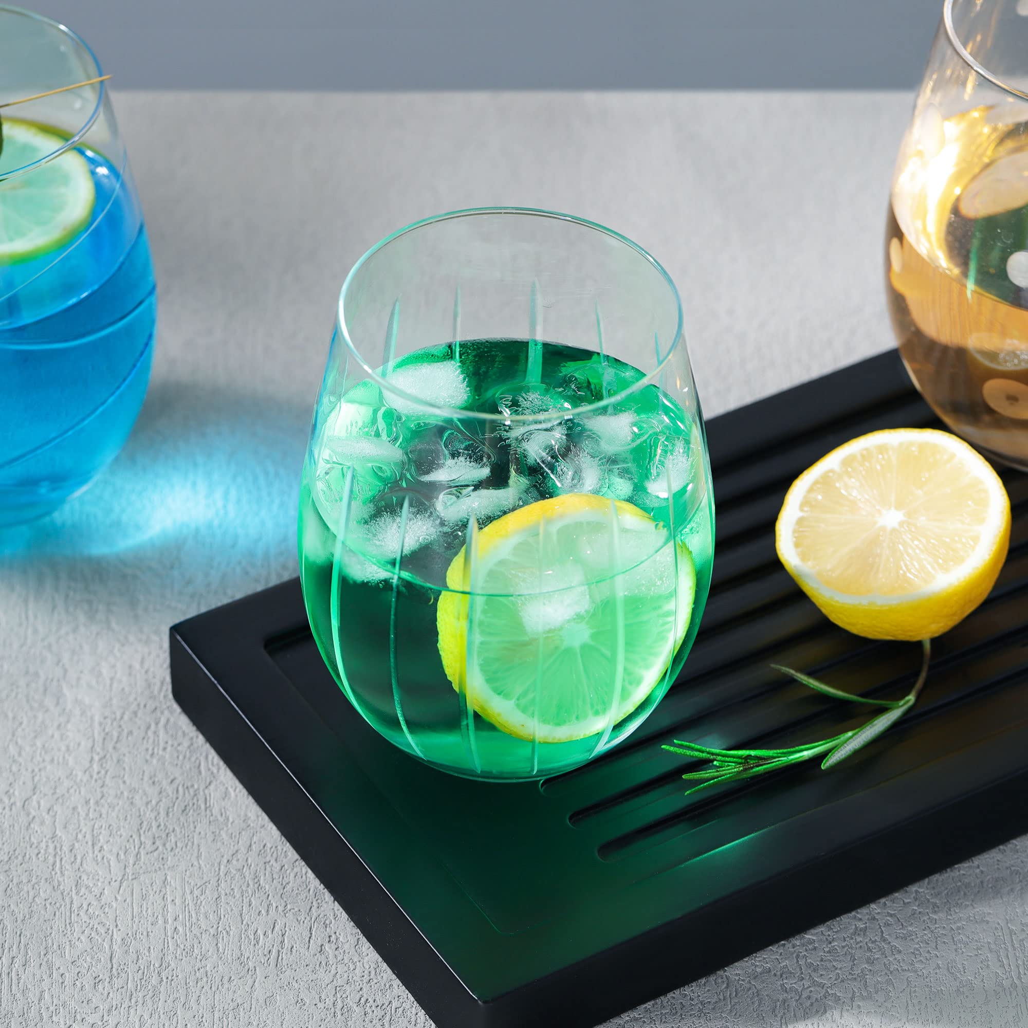 Joeyan home bar accent for casual dinners and entertaining.