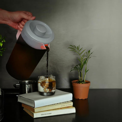 JOEY'Z pitcher dishwasher safe for quick cleanup.