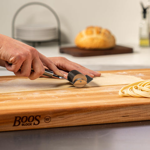 Maple texture and warm color on John Boos R-Board