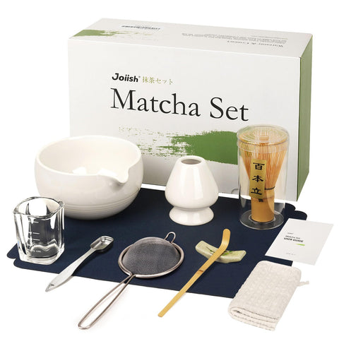 Joiish matcha kit bowl with spout for easy, spill-free pouring.