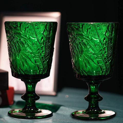 Jomop 10oz stemmed wine goblets offer steady grip and versatility.