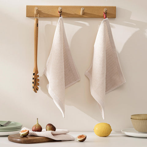 Care-ready design: machine wash cold and tumble dry low