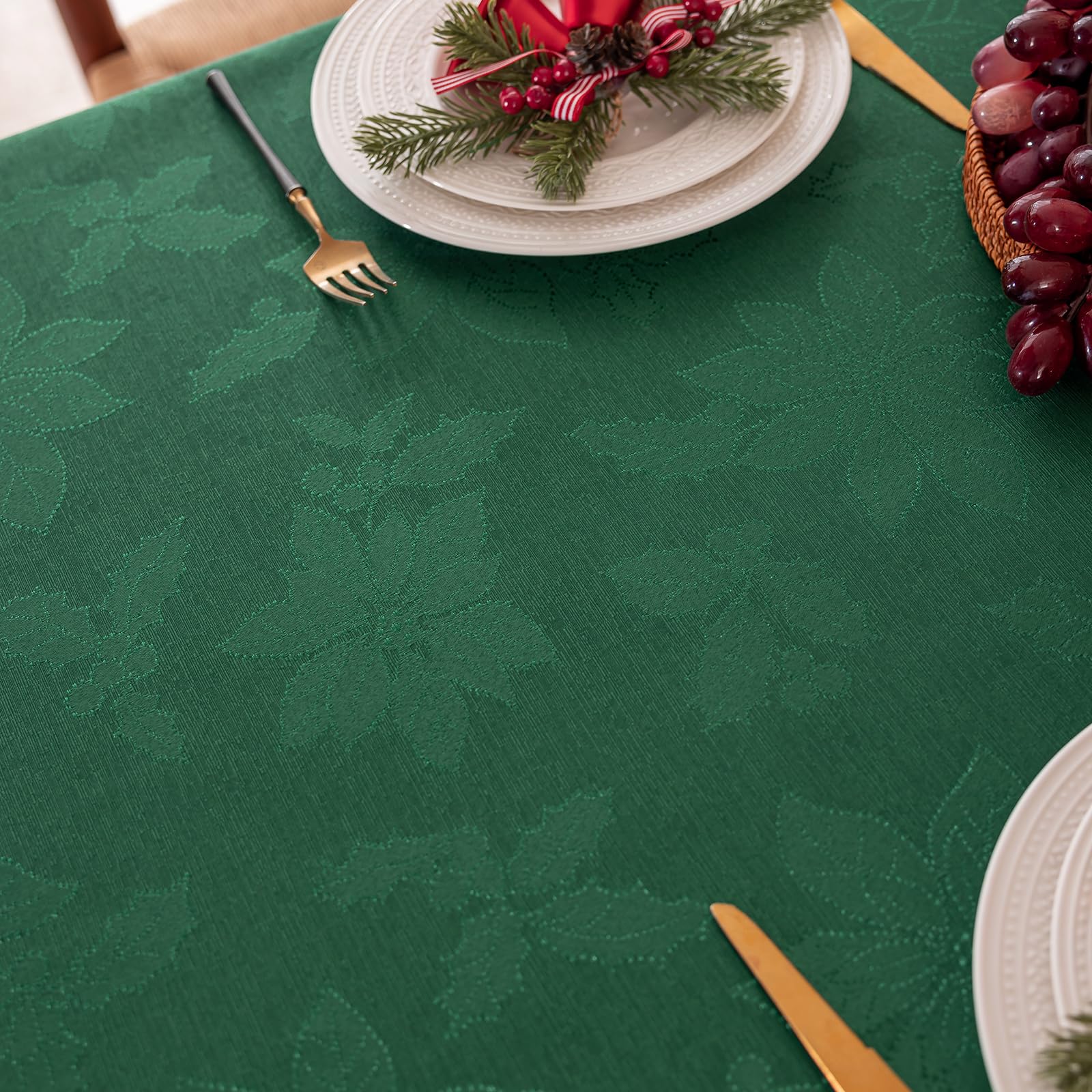 Joyfol Day wrinkle-resistant fabric maintains a smooth look.
