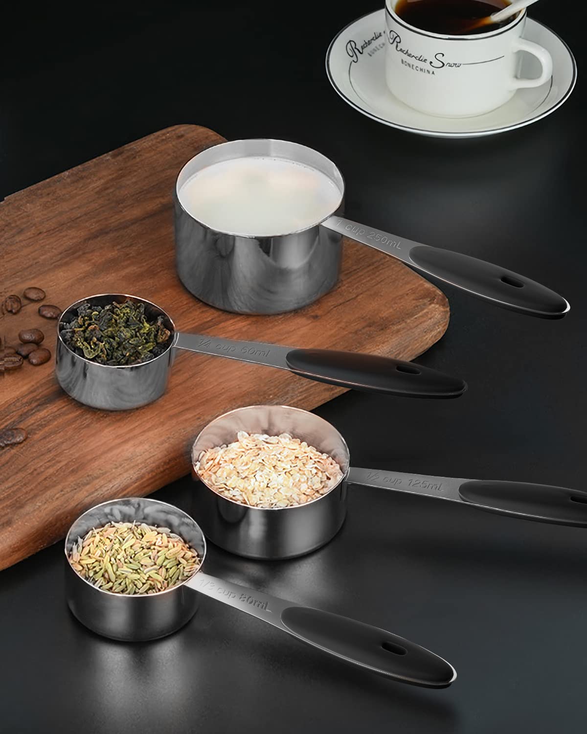 Joyhill kit ideal for dry or liquid ingredients during cooking and baking.