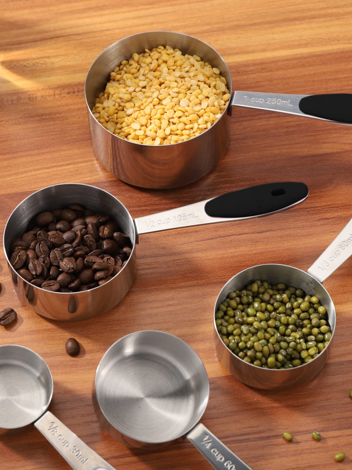 Joyhill measuring set nests for space-saving storage in any kitchen.