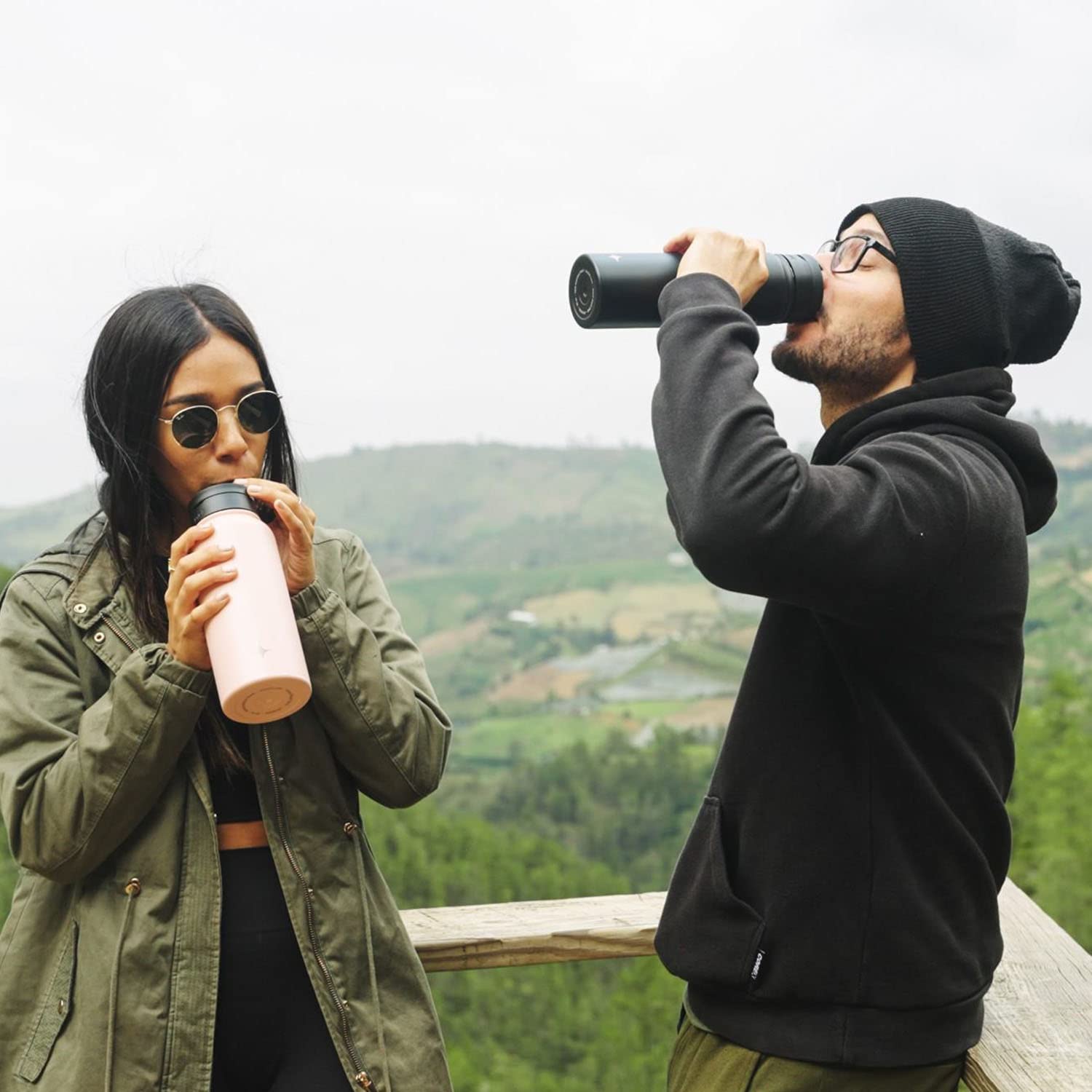 Veri Peri color JoyJolt bottle adds stylish color to daily beverages.