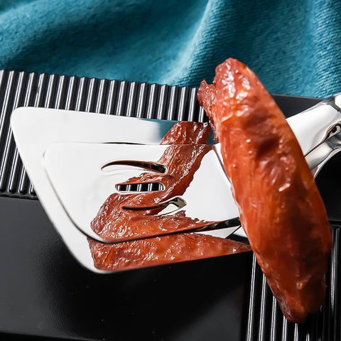 Multi-use cooking clip suits seafood, eggs, pancakes, and bread.