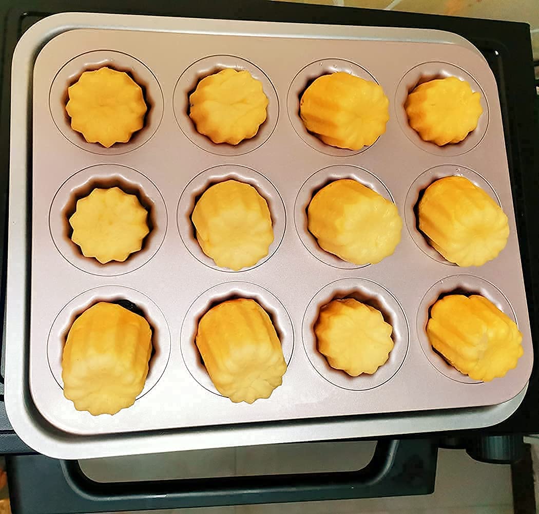 JRVT The Love mold ideal for muffins, caneles, tarts, and mini desserts.