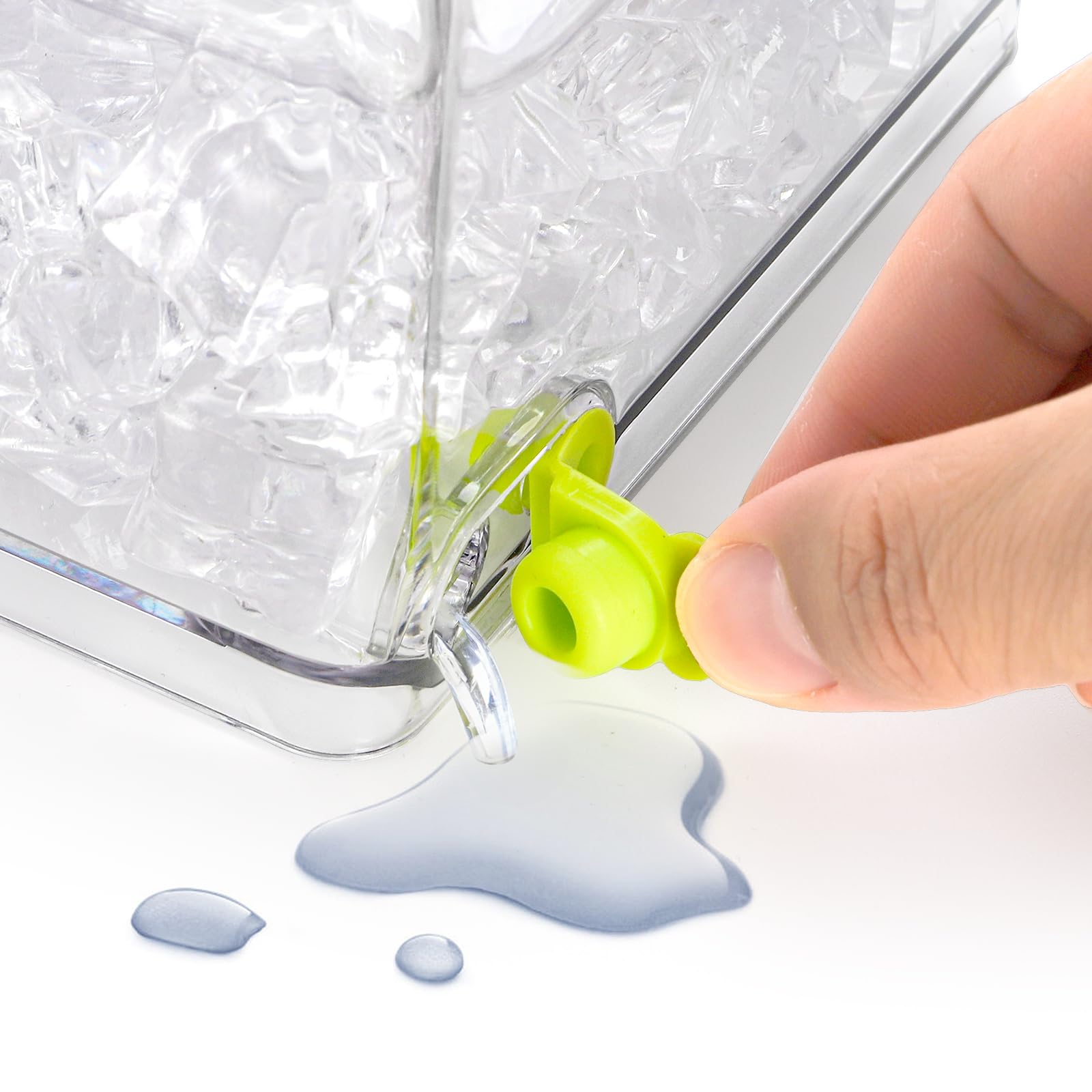 Jucoan clear plastic garnish tray lets guests view contents at a glance.