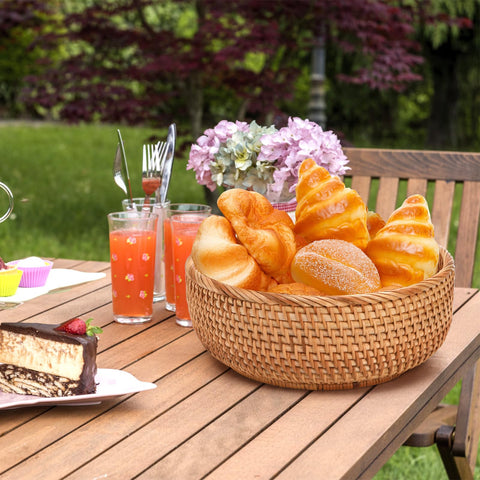 Jucoan fruit-bread-serving basket suitable for sharing treats.
