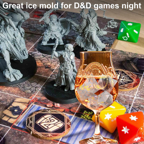 Juome DND dice ice tray with lid keeps cubes pristine during gatherings.