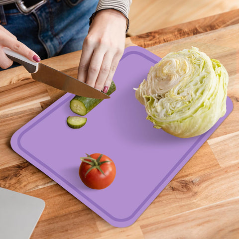 JUSTHERE temperature-resistant cutting board withstands extreme heat for versatile use.