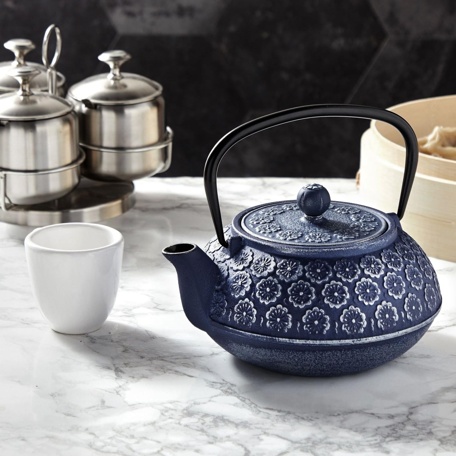 Juvale cast iron teapot highlighting heat retention for longer warmth
