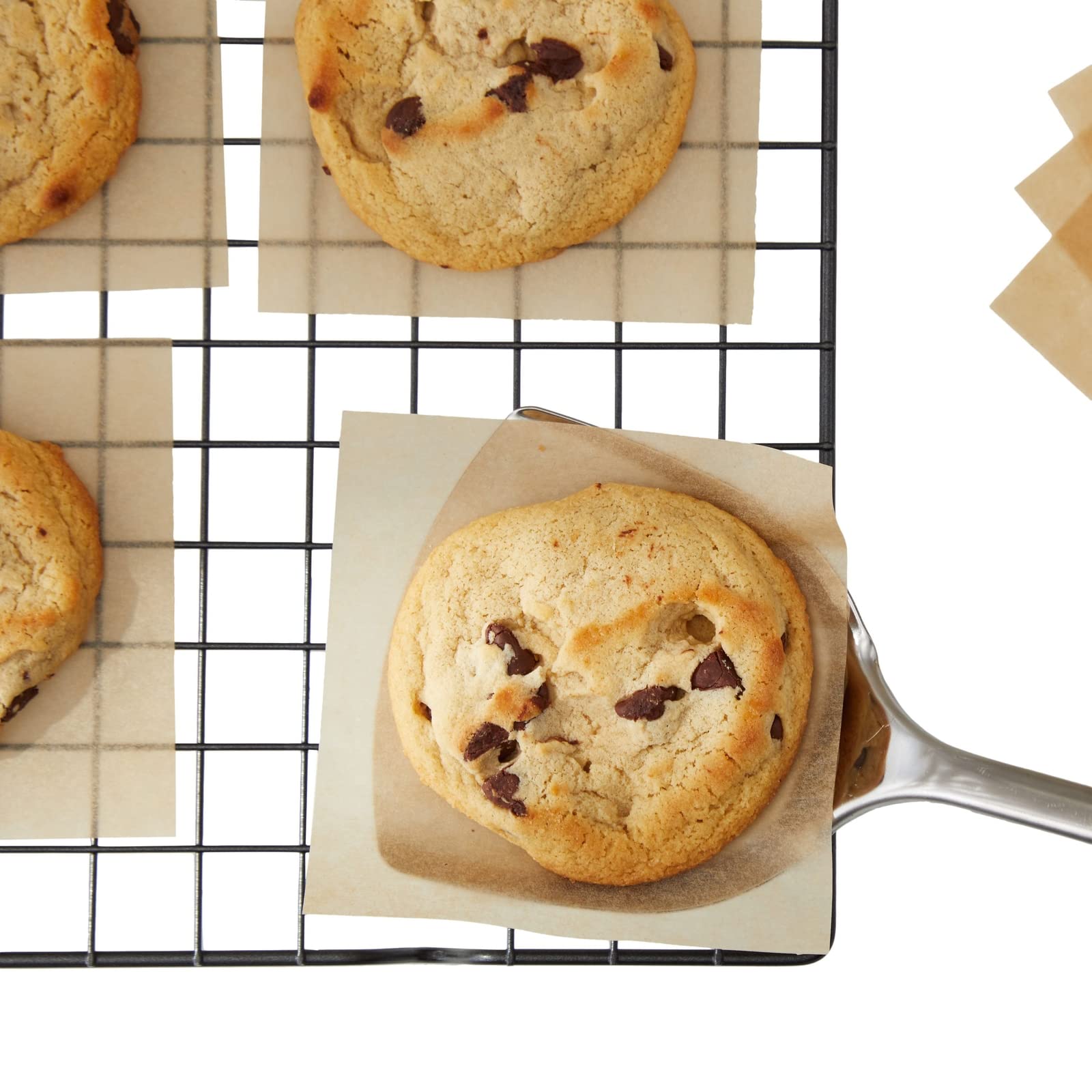 Juvale heat-resistant parchment squares resist up to 428°F for baking and easy release.