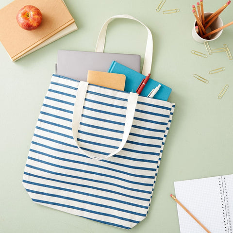 Juvale striped pattern tote adds bold styling.