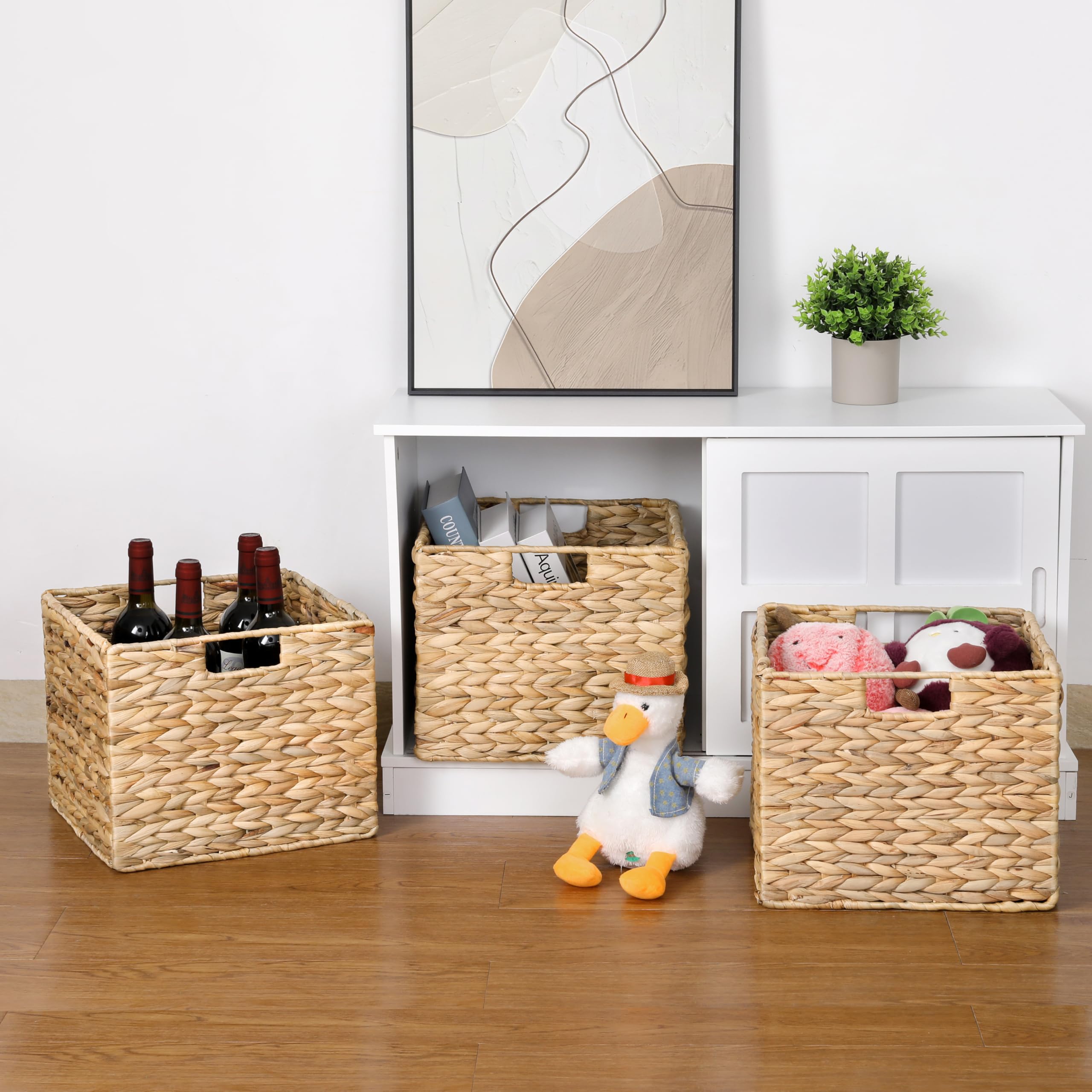 JYXIN basket with cut-out handles highlighting portability for moving between rooms