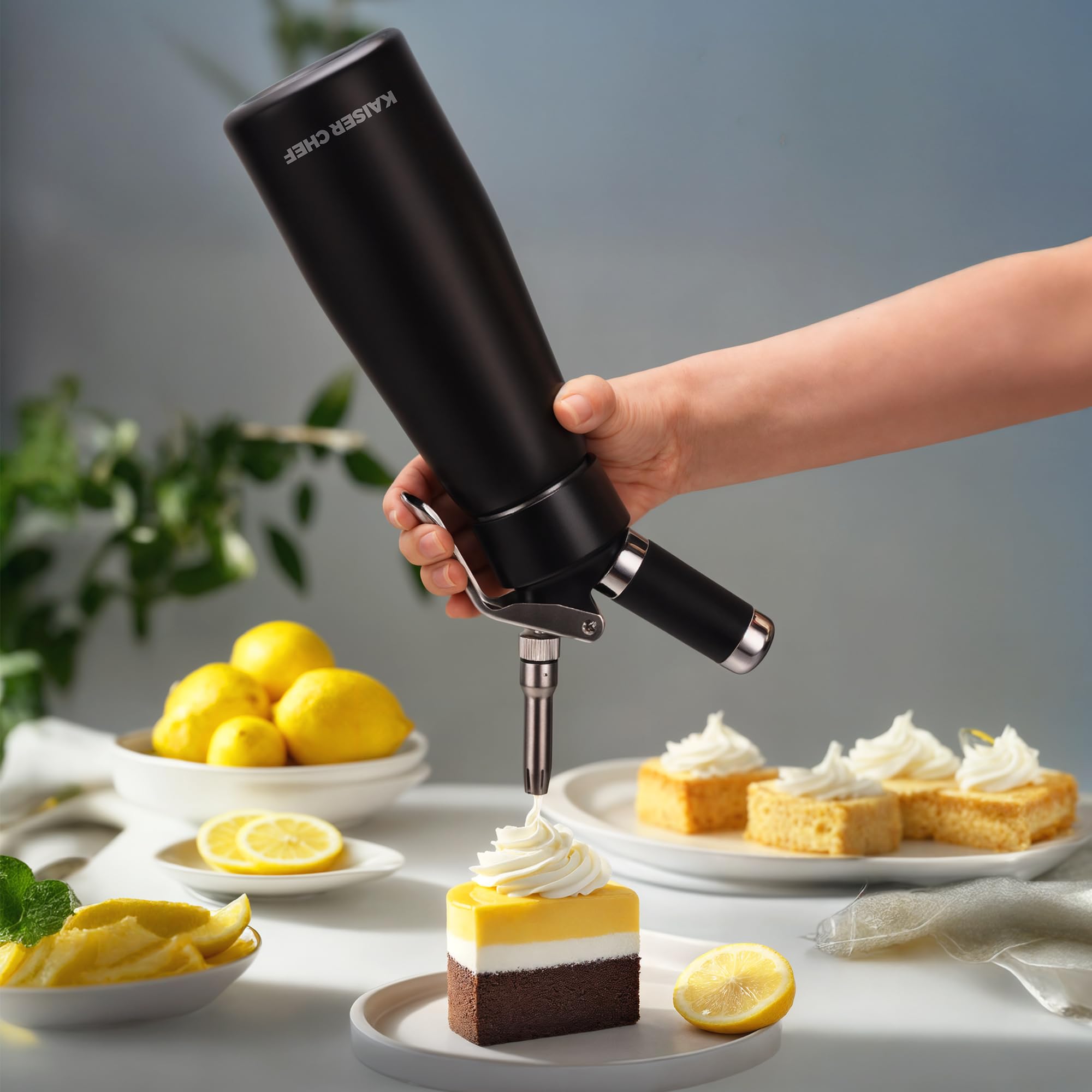 Kaiser chef 500ml dispenser with accessories supports versatile culinary uses