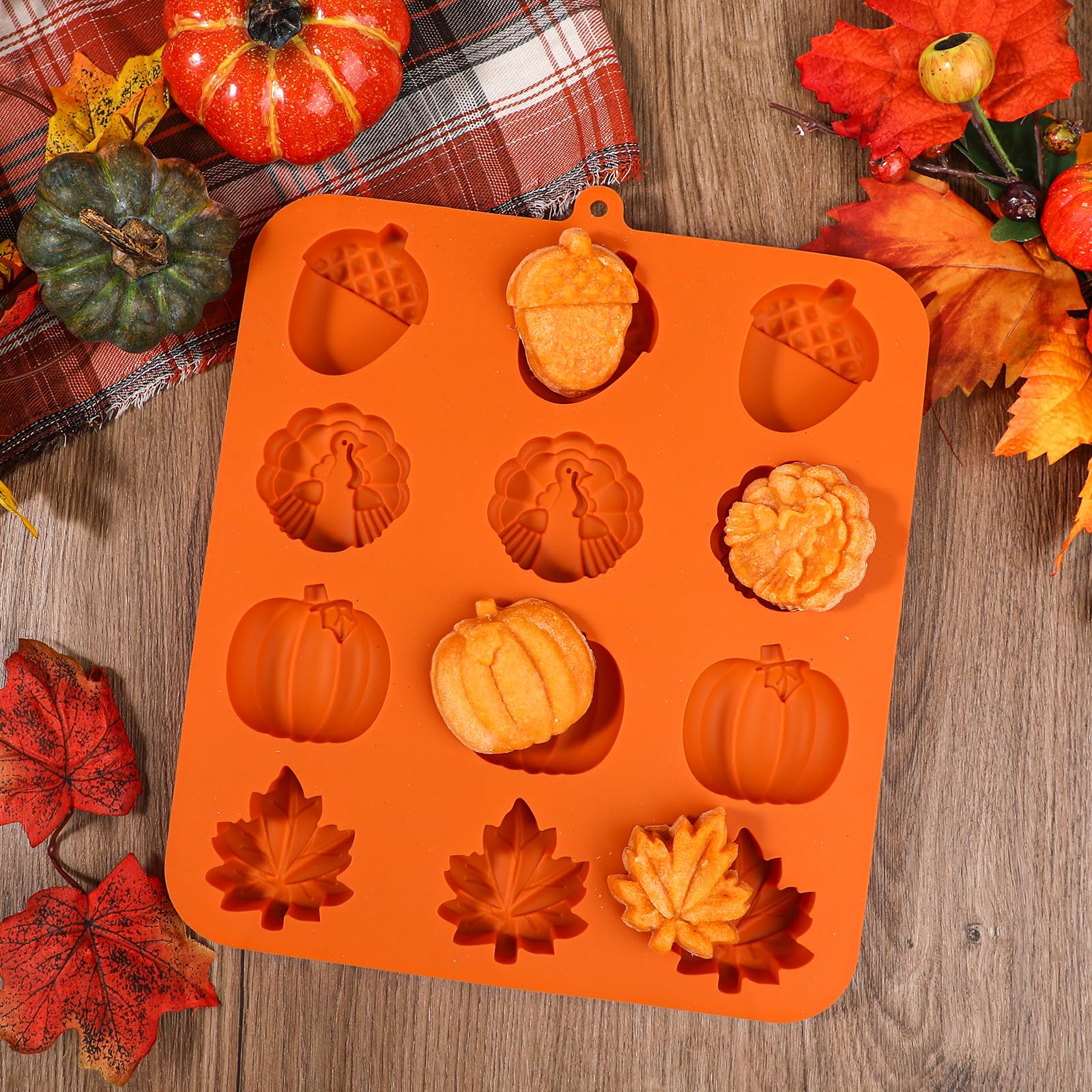 Kamehame fall mold size 12.75 x 11 inches for versatility