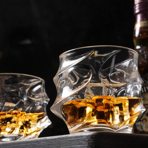 KANARS hand-blown lead-free crystal adds brilliance to whiskey moments
