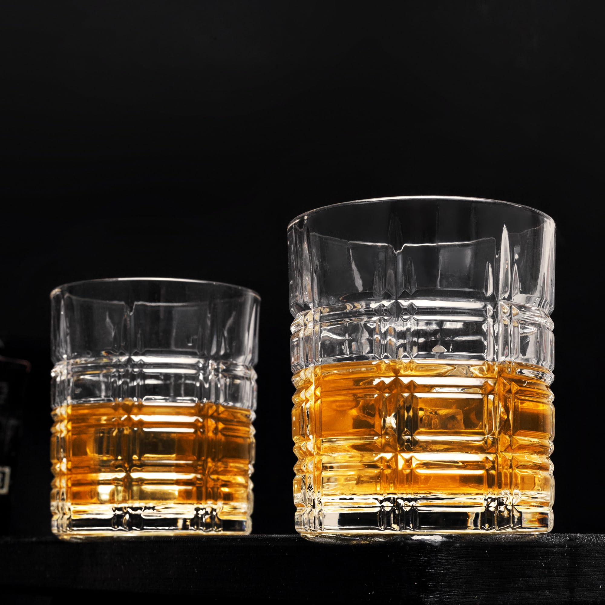 KANARS lead-free crystal glass sparkling under light for bourbon presentation