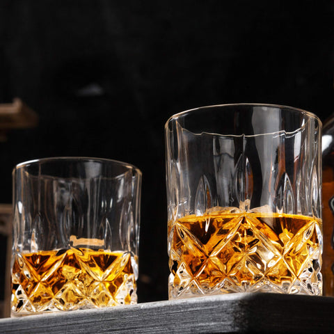 KANARS old-fashioned glasses 6-piece set on a table for tasting.