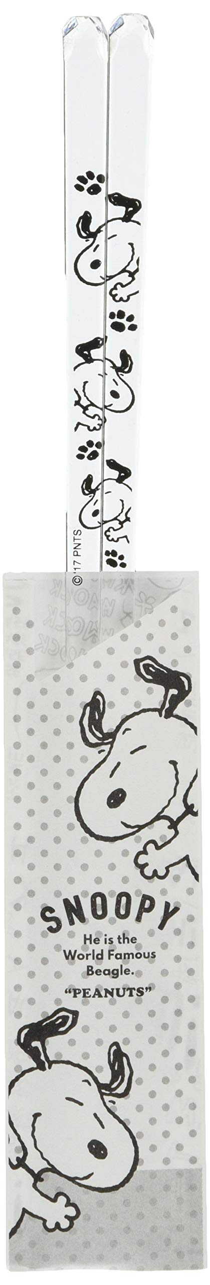 Kaneshotouki Peanuts Snoopy clear chopsticks seen from the side, crystal-clear resin for stylish dining.