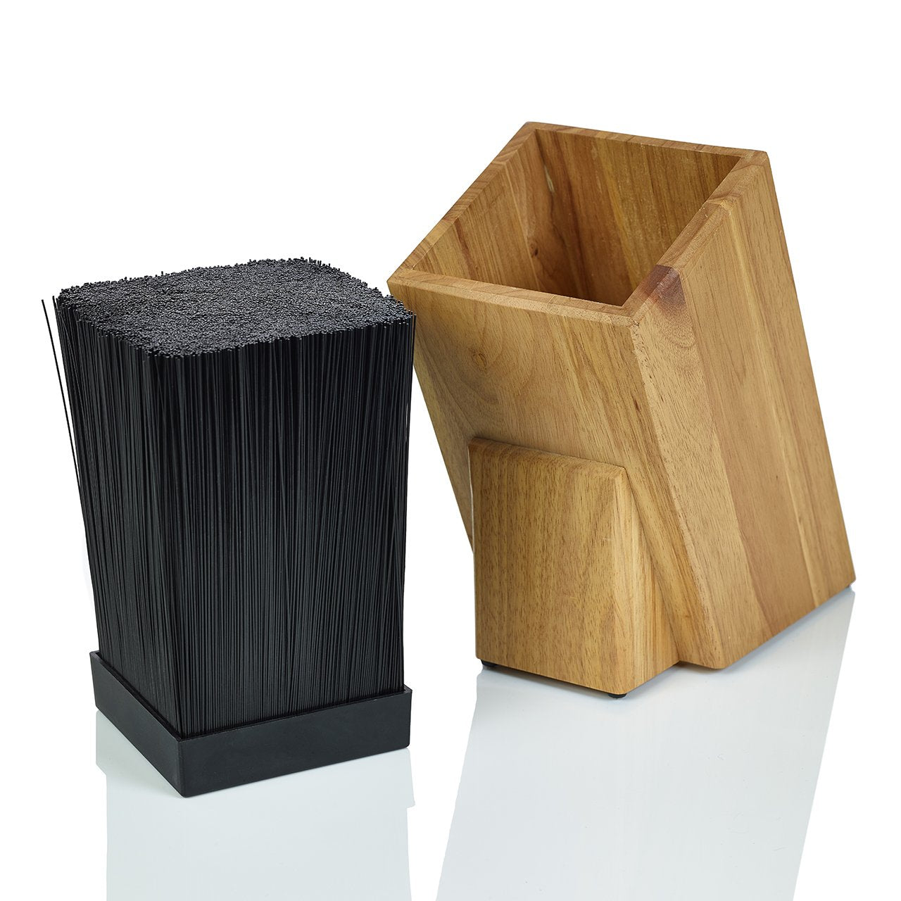 Kapoosh Dice Knife Block showing 8-inch knife fit and secure blade placement.