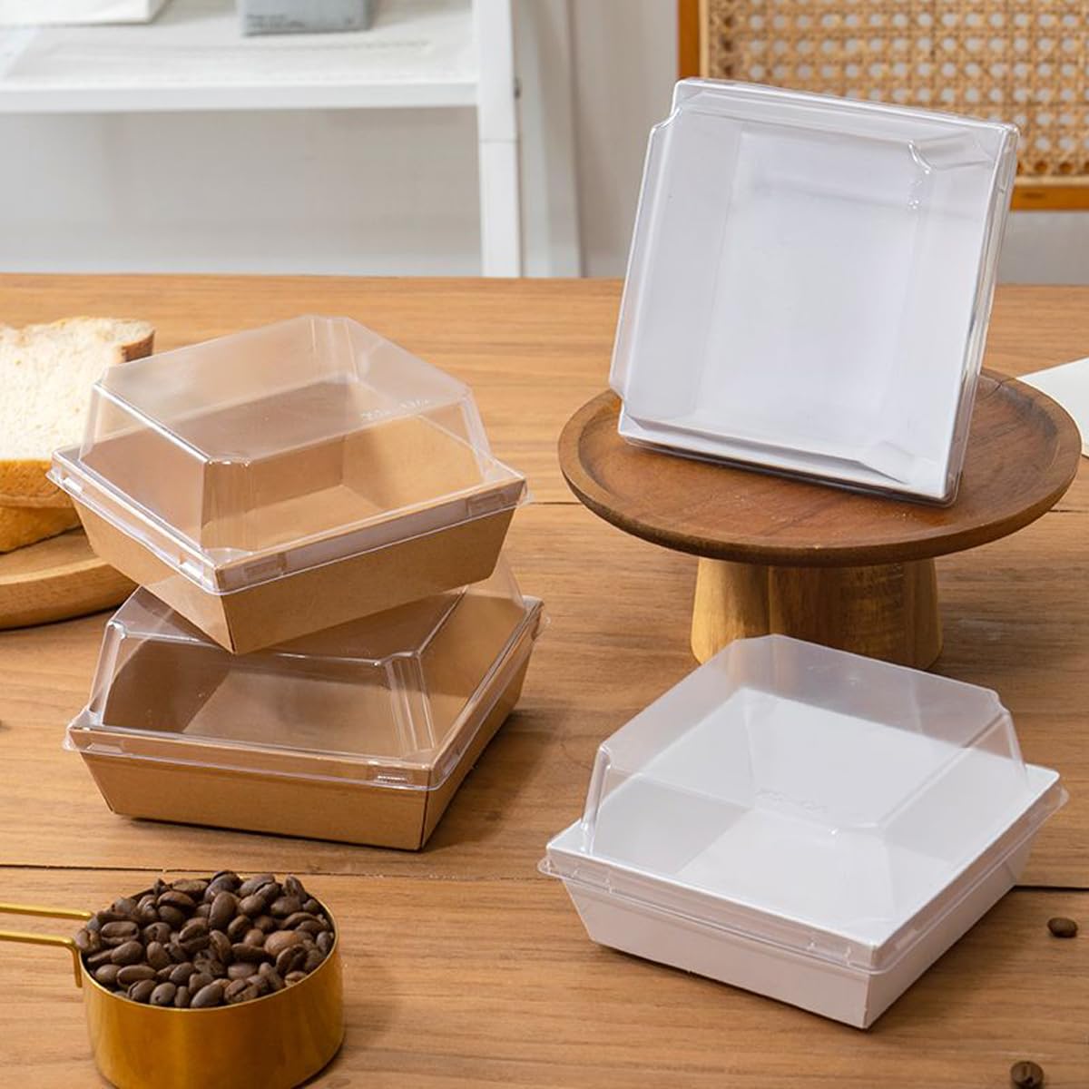 Karasmay snap-on lid ensures secure closure and spill prevention.