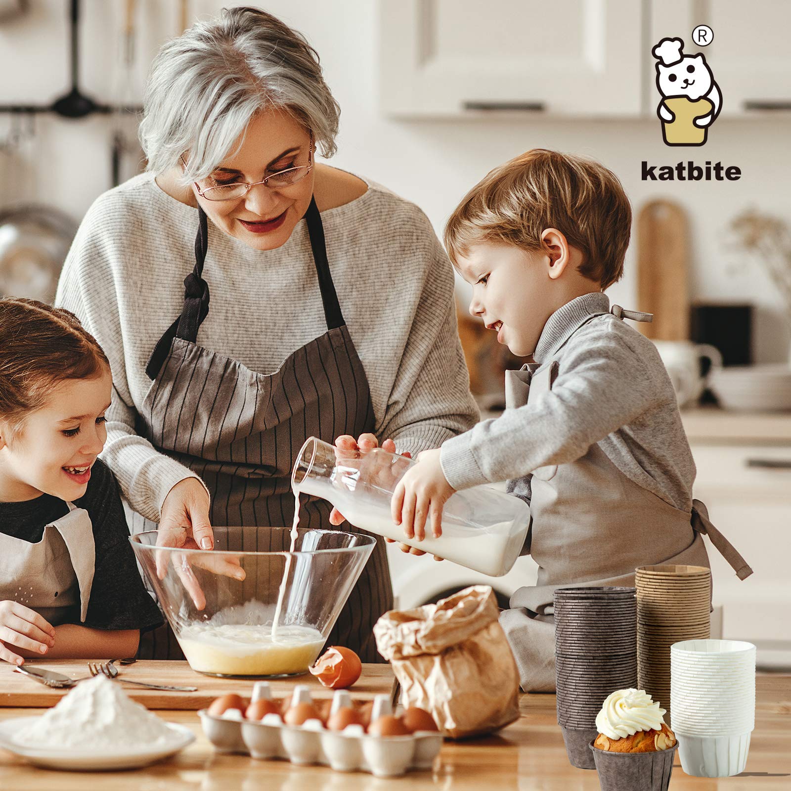 Katbite heavy-duty parchment liners in use for reliable baking.
