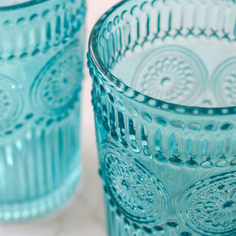 Ribbed glass ideal for iced tea or mocktails.