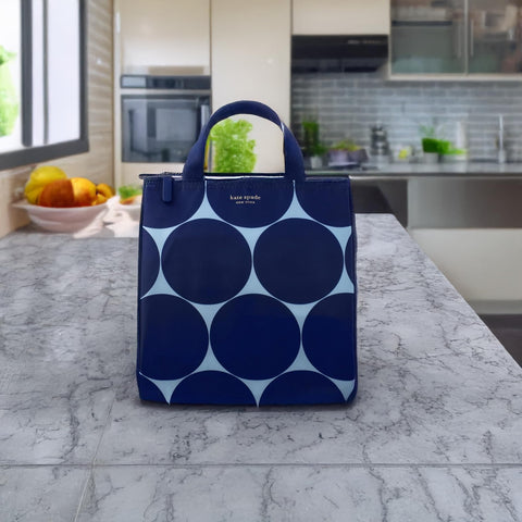 kate spade new york Joy Dot lunch bag offers large capacity for meals and snacks.