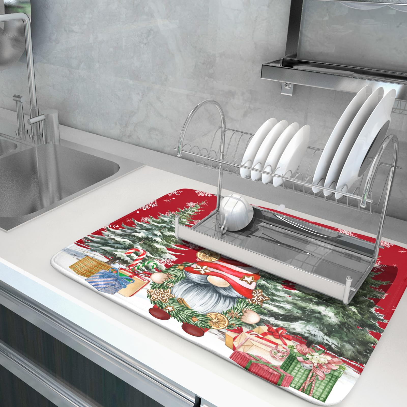 Kawani water-absorbent backing protects counters from moisture.