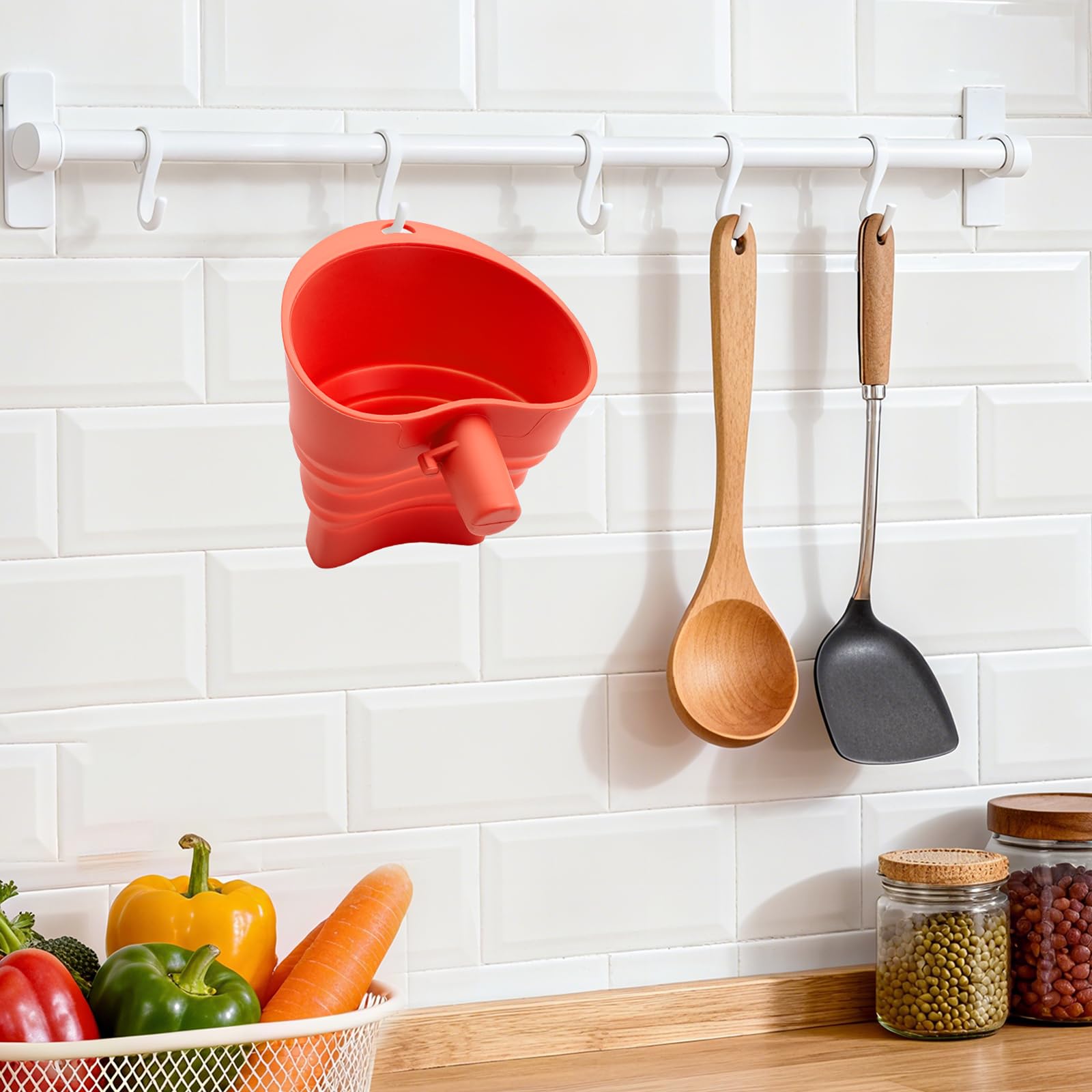 KCMOSGI leak-proof pour reduces splatter on countertops