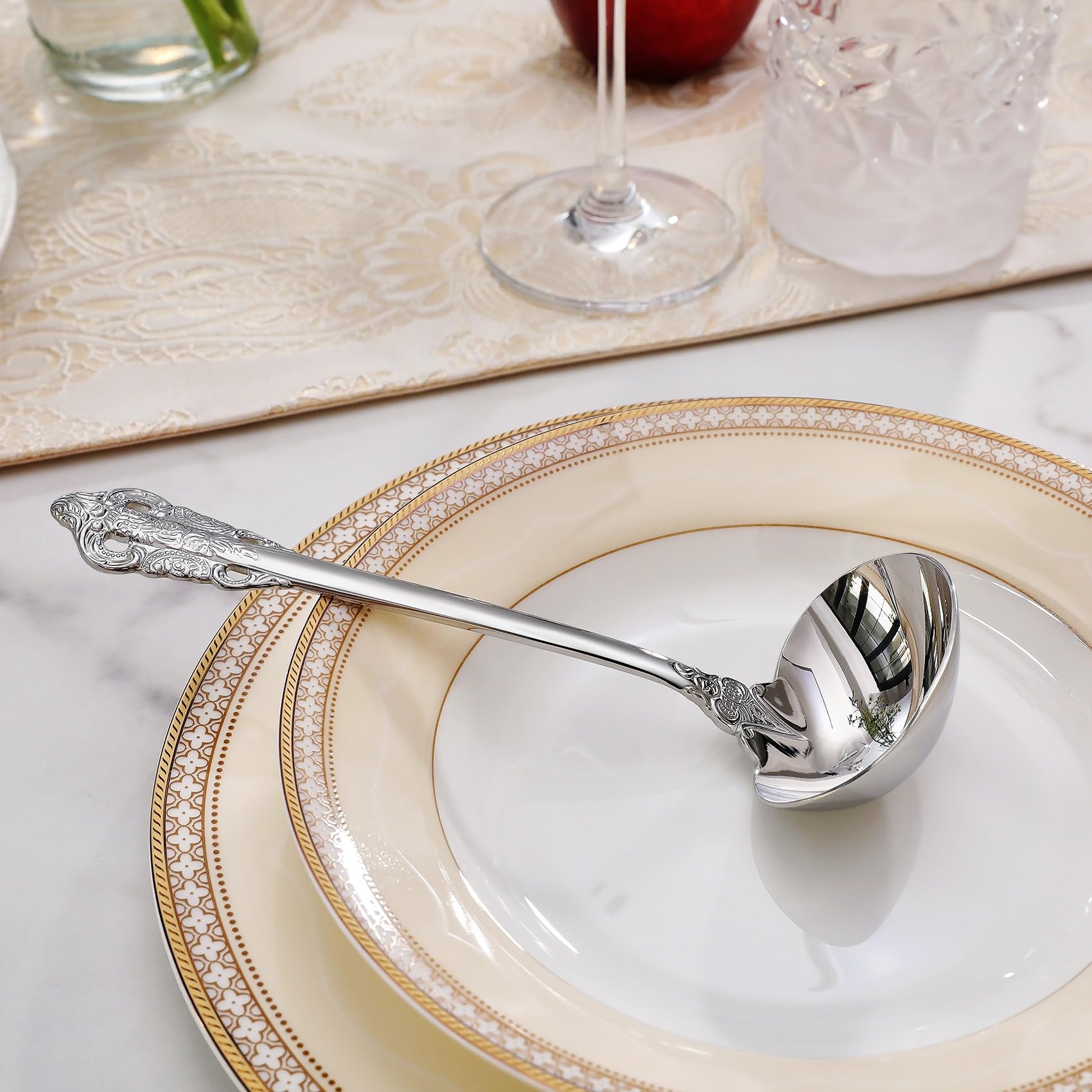 KEAWELL 18/10 stainless steel close-up highlights durability and lasting shine