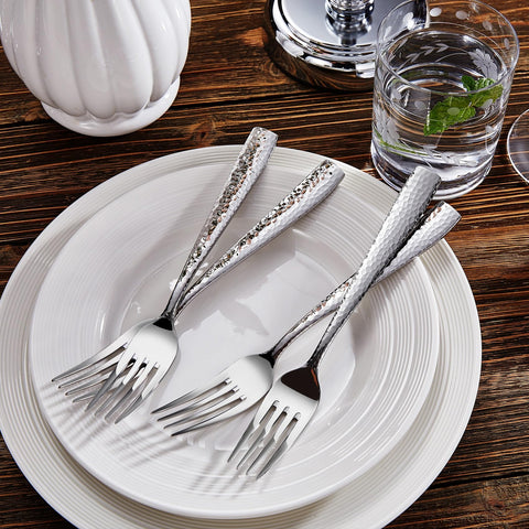 KEAWELL Louis hammered dinner fork close-up, ergonomic handle for comfortable grip.