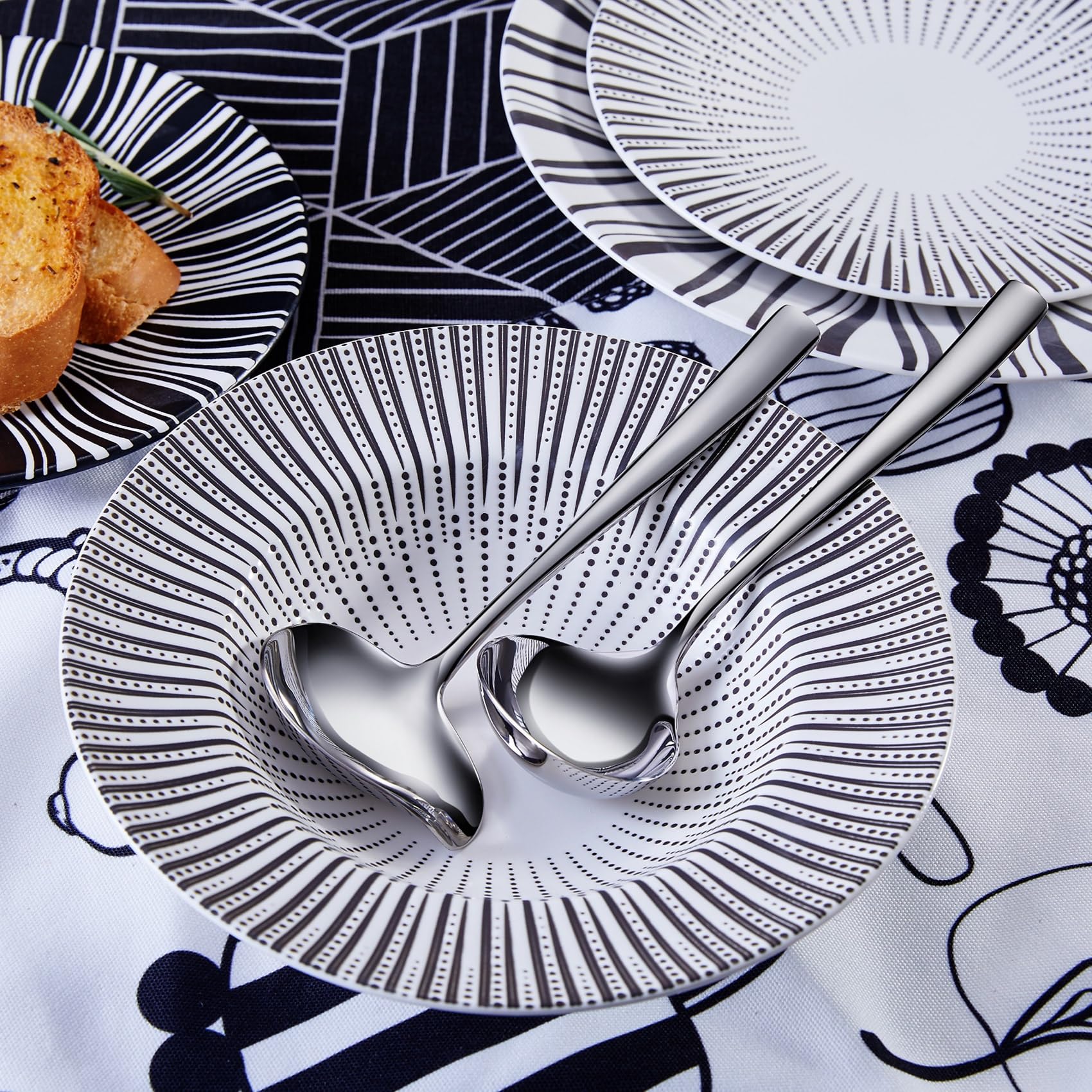 KEAWELL Louis sauce drizzle spoon with spout for mess-free pours.