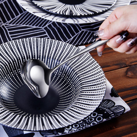 KEAWELL Louis stainless steel kitchen set adds elegant table appeal.