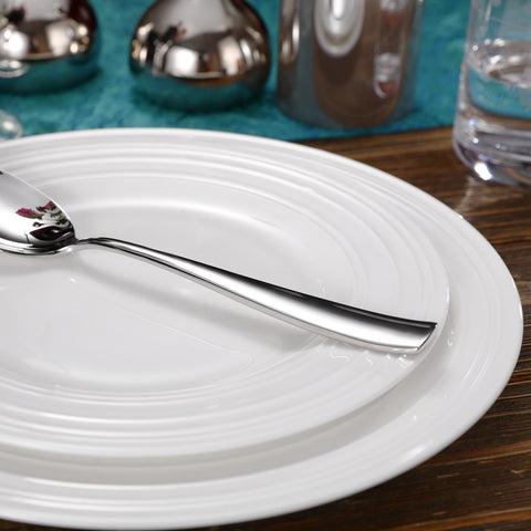 KEAWELL mirror finish silverware set enhances light reflection and elegance.